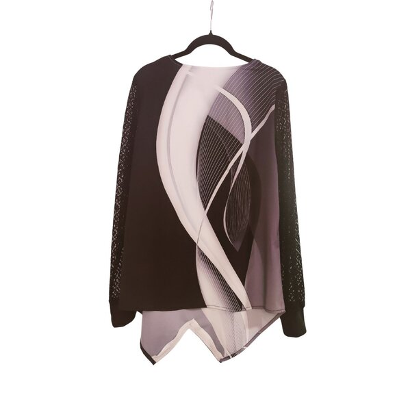 ✨Modern Abstract Blouse – Size M – NWT - Picture 3 of 4